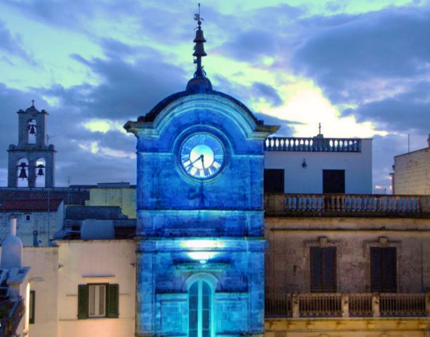 CISTERNINO (BR)   TORRE OROLOGIO